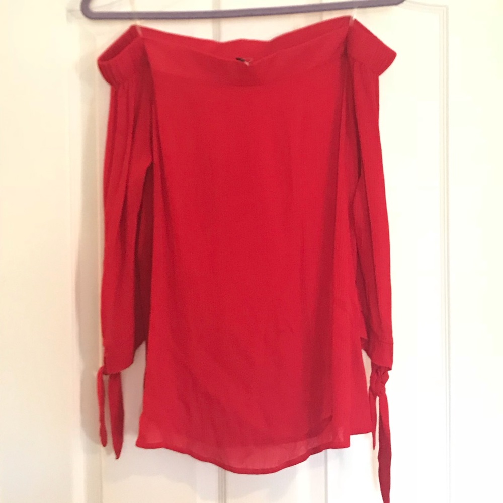 Off-shoulder red top